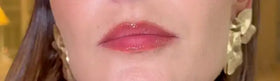 Résultat sur les lèvres de Charlotte après Repulpeur Lèvres Extrême, effet pulpeux et lumineux - Bymee Cosmetics