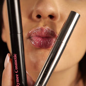 Application repulpeur lèvres texture glossy effet brillant naturel